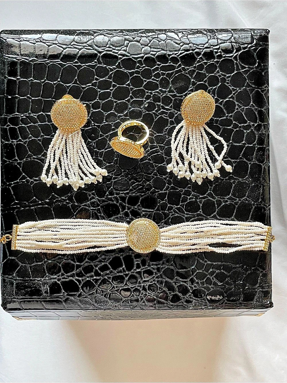 Indian bridle luxury pearls handmade jewelry set - Picture 5 of 5